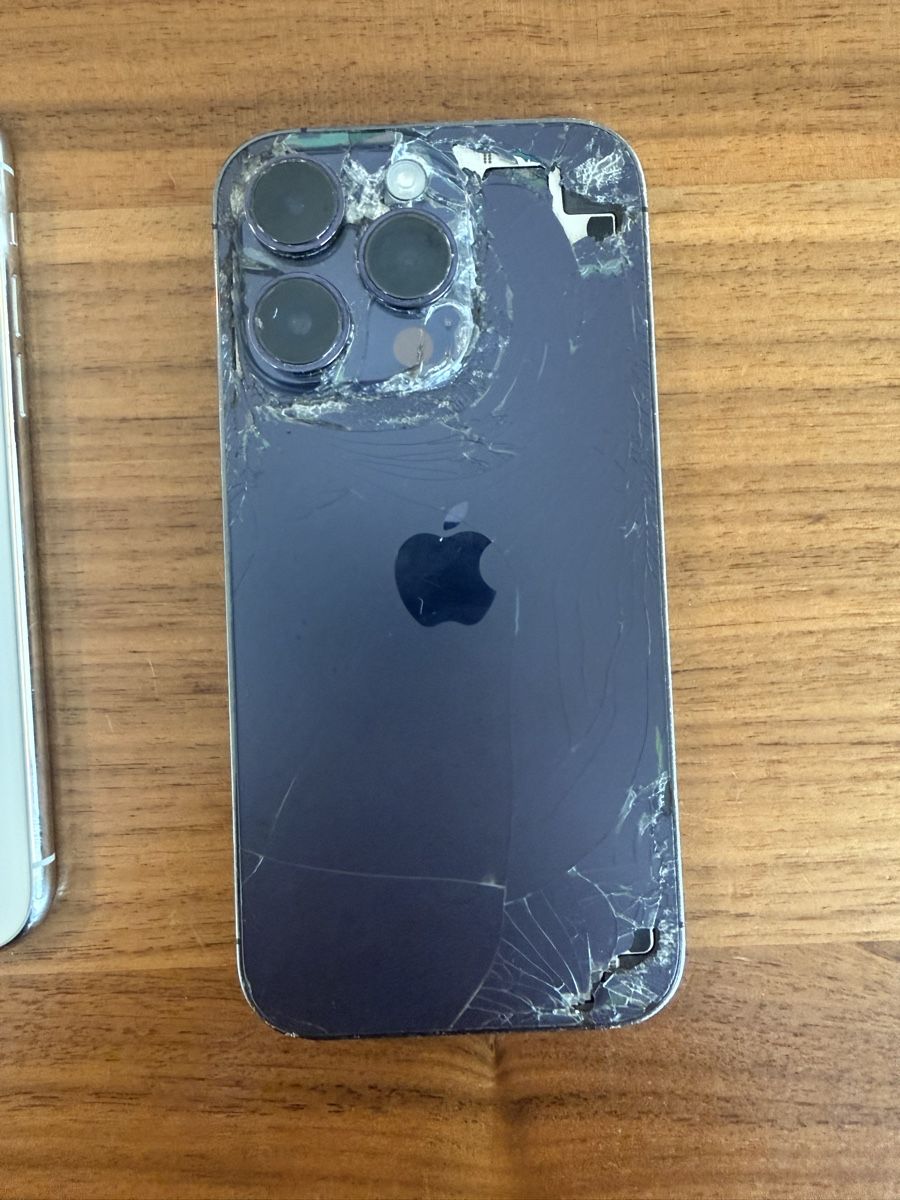 Apple Handys / Smartphones: 4 apple Iphone – Gebraucht aus Locarno von val_h2mn 2
