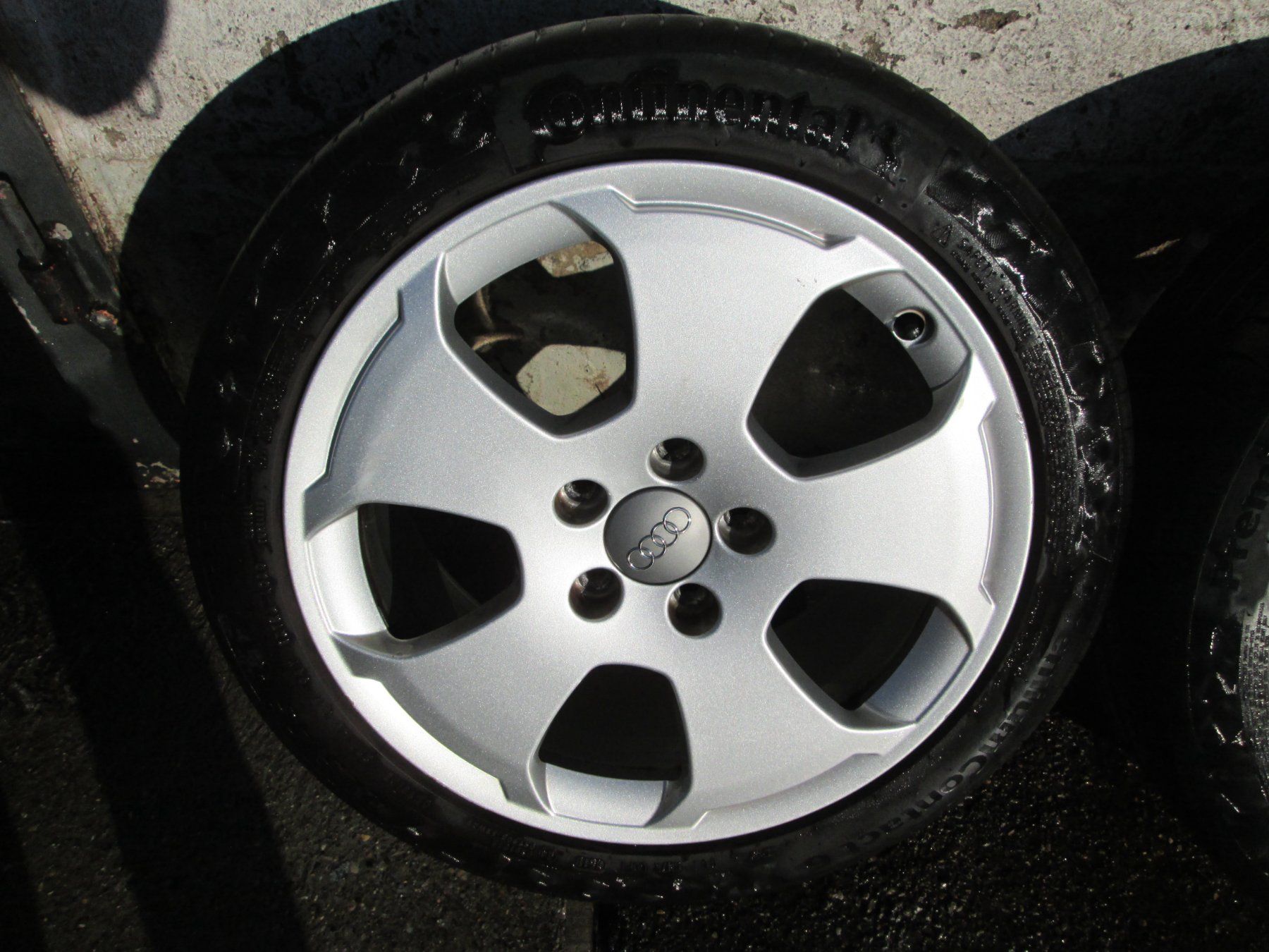 Audi Pneumatici & Ruote complete: Audi A3 8P Räder – Usato da Laufen venduto da Garage-Straumann 1
