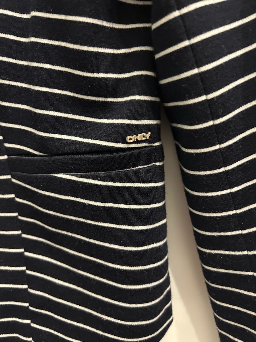 Only Giacche: ONLY Damen Blazer gestreift Gr. M – Usato da Zürich venduto da LeaMilj 3