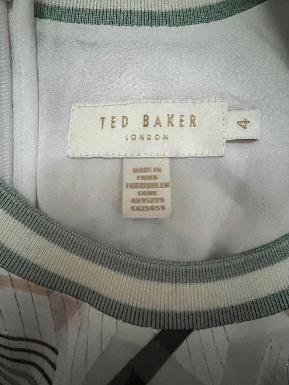 Ted Baker Vestiti: Ted Baker Kleid / Gr. 4 / grün-weiss – Nuovo (secondo la descrizione) da Eichberg venduto da Lolapop18 2