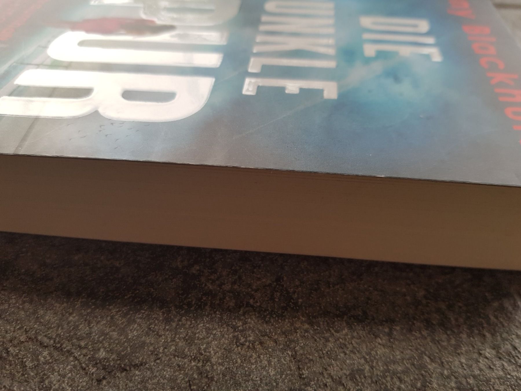 Libri: DIE DUNKLE SPUR / Jenny Blackhurst / Thriller – Usato da Dietikon venduto da marconi07 2