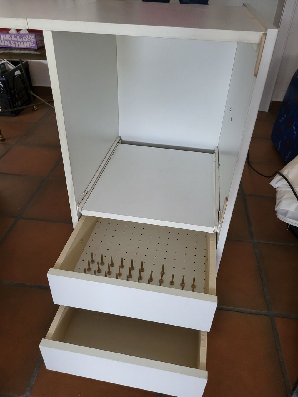 Tables: Nähtisch, weiss, multifunktionales Wunder – D'occasion à Berg par Yogi67 3