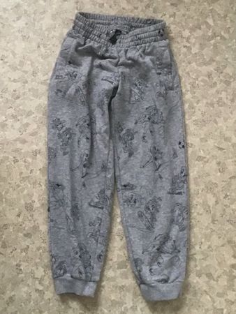 Coole Adidas Disney  Jogginghose Gr. 122