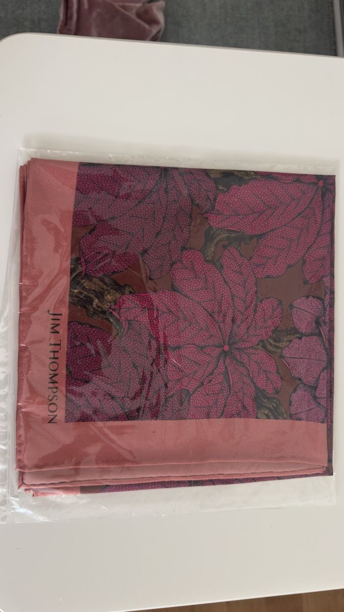 Foulards, Tücher & Schals: Silk Scarf Jim Thompson – Neu und originalverpackt aus Genève von gvokiii