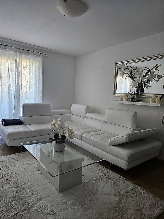 Divani: Grand Canapé  en cuir blanc  – Usato da Yverdon-les-Bains venduto da man_6pyy 1