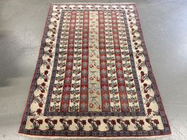 Orientteppich handgeknüpft mit Blumenmuster beige rot