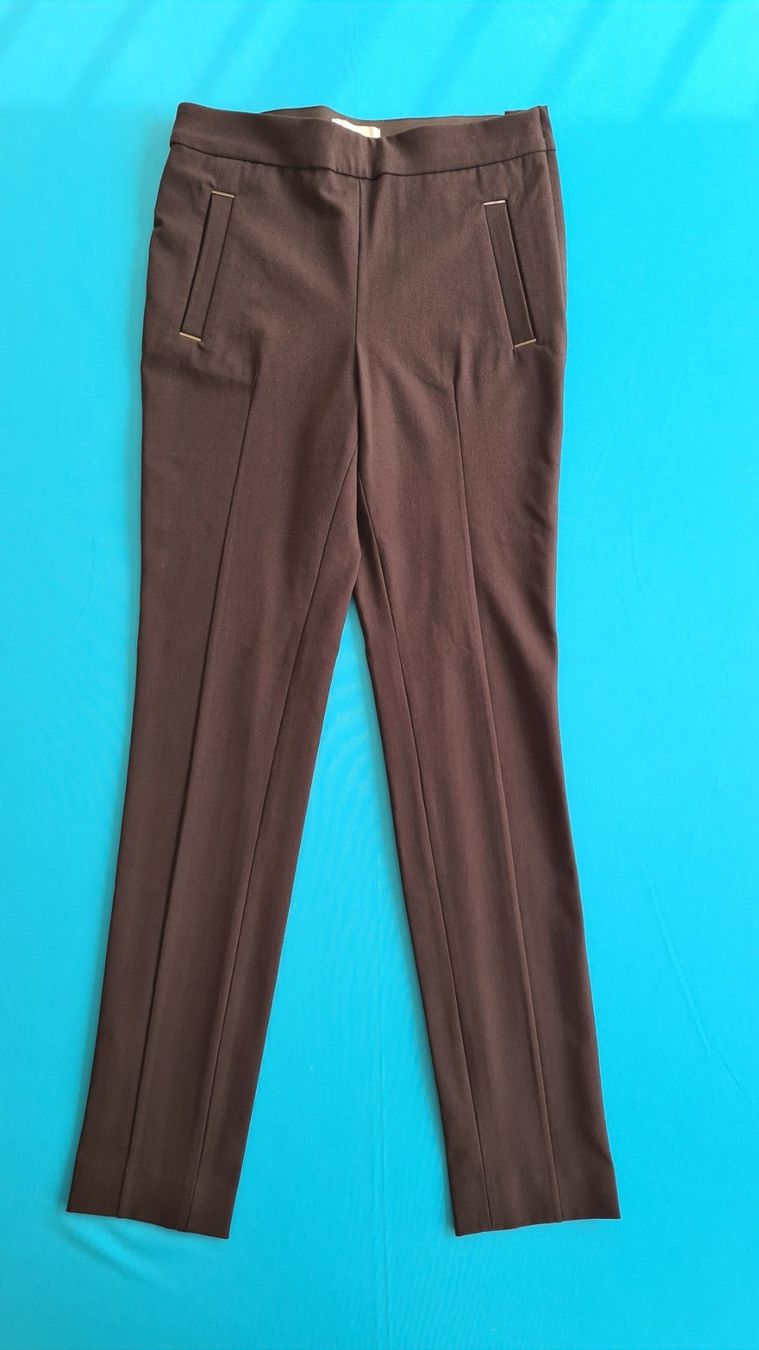 H&M Pantaloni: Eine Hose Schwarz Gr. 34 – Usato da Saland venduto da V-Tour