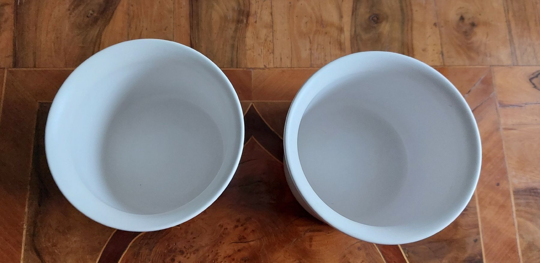 Vasi per fiori: 5 Übertöpfe, weiss, neuwertig – Usato da Baar venduto da Mango347 5