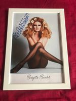 BRIGITTE BARDOT  handsigniertes & eingerahmtes Grossfoto COA