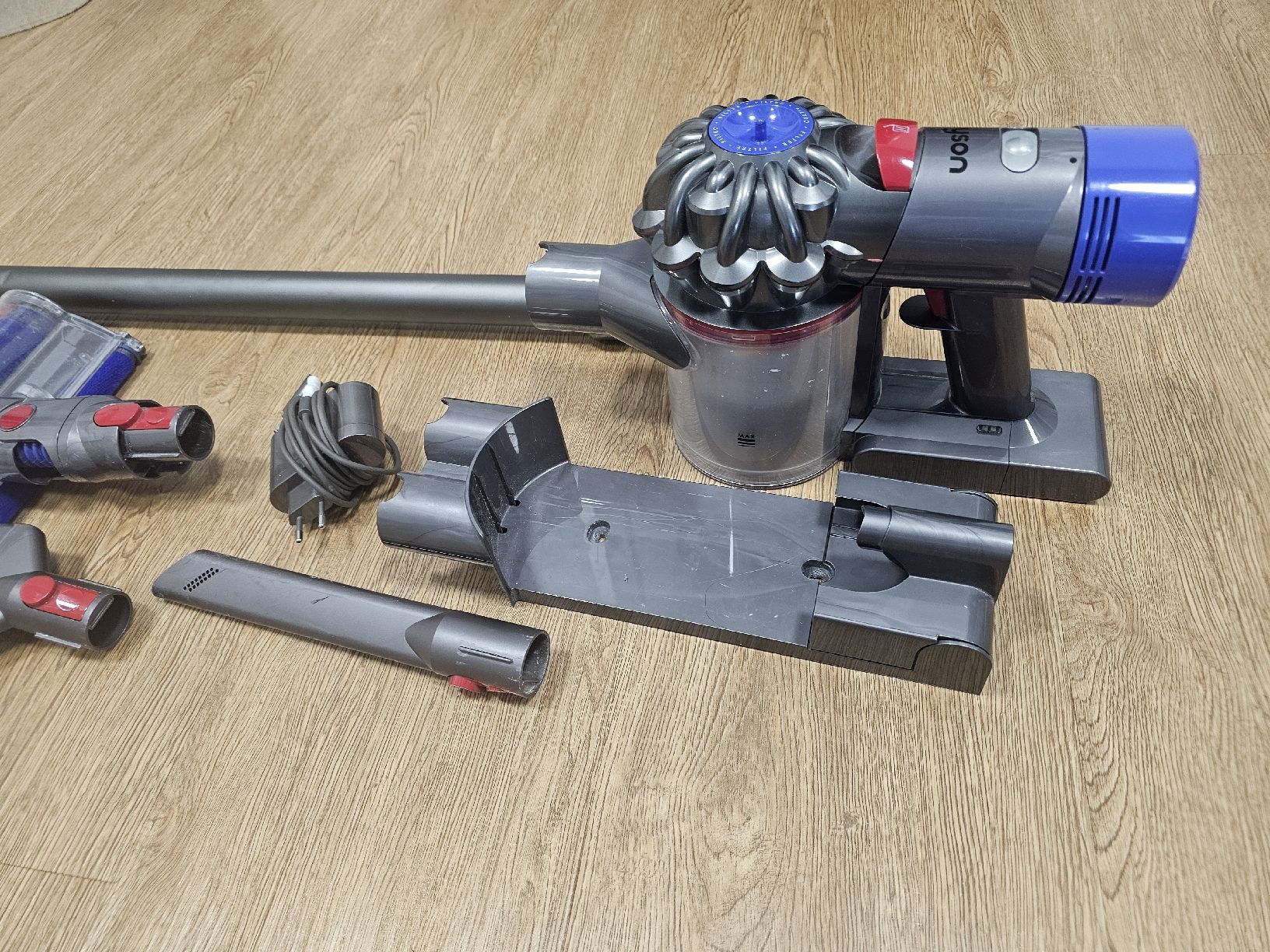 Dyson Staubsauger & Zubehör: Dyson V8 Hand Staubsauger – Gebraucht aus Tann von Samimi02 1
