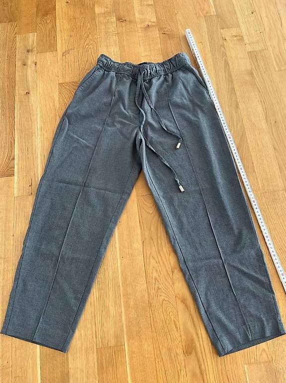 Pantaloni: Graue Stoffhose, S, Zara – Usato da Breitenbach venduto da ani_tc2l