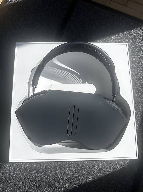 Cuffie: AirPodsMax – Usato da Seuzach venduto da dav_kv8y 1