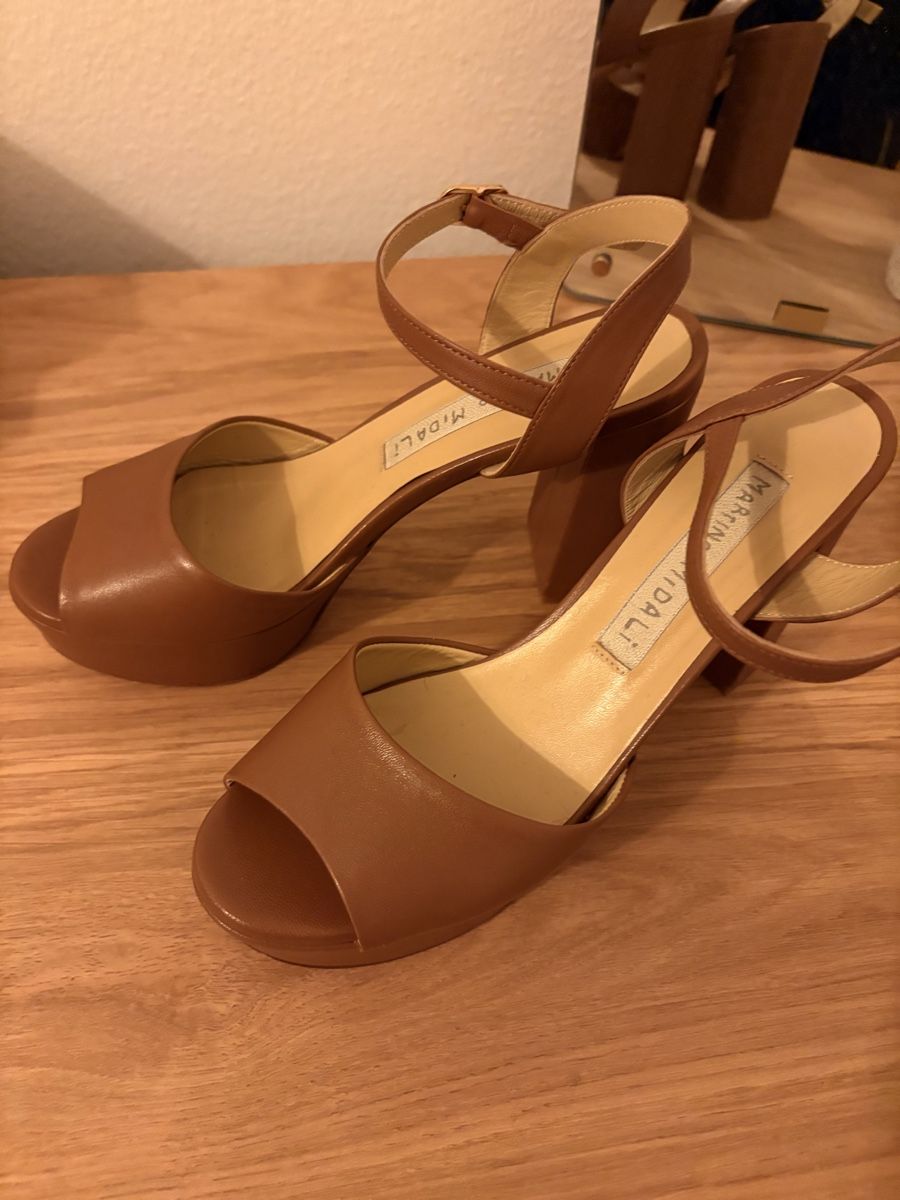 Scarpe da donna: Leder Sandalen  – Usato da Bern venduto da curamics 1