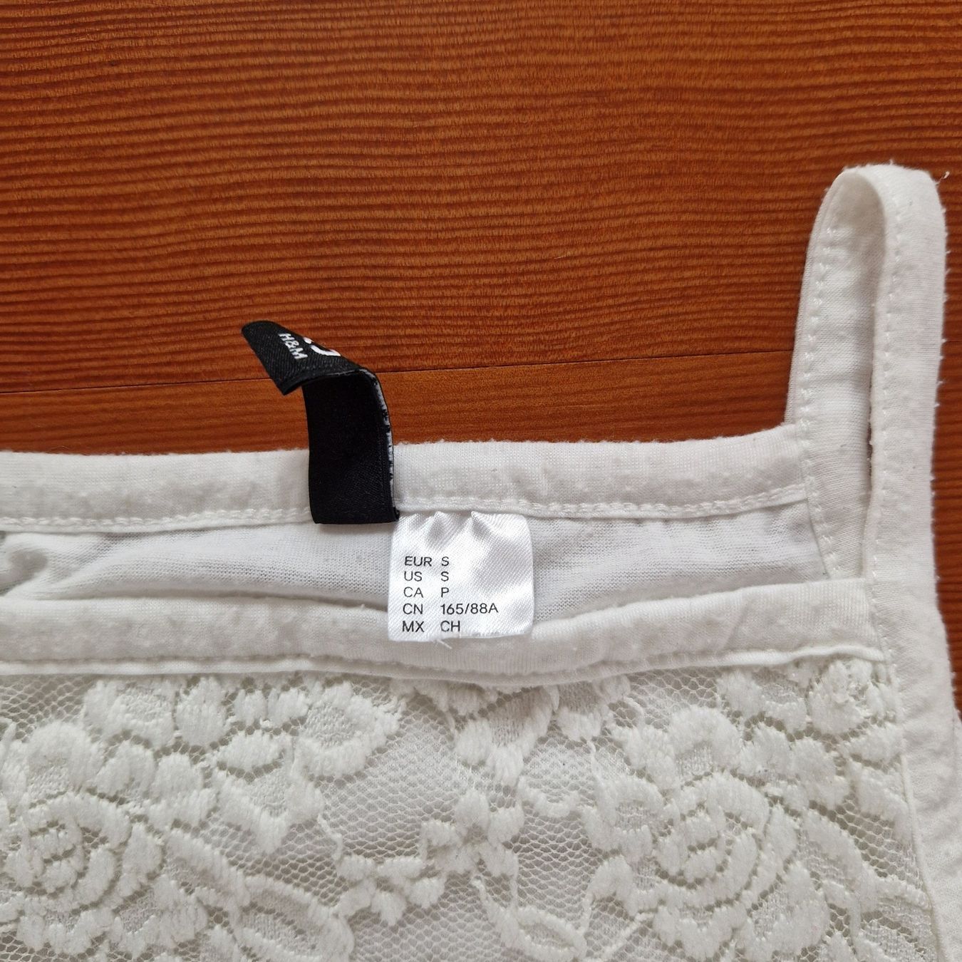 H&M Top: Top mit Spitze von H&m Gr. S – Usato da Muttenz venduto da bebbi523 1