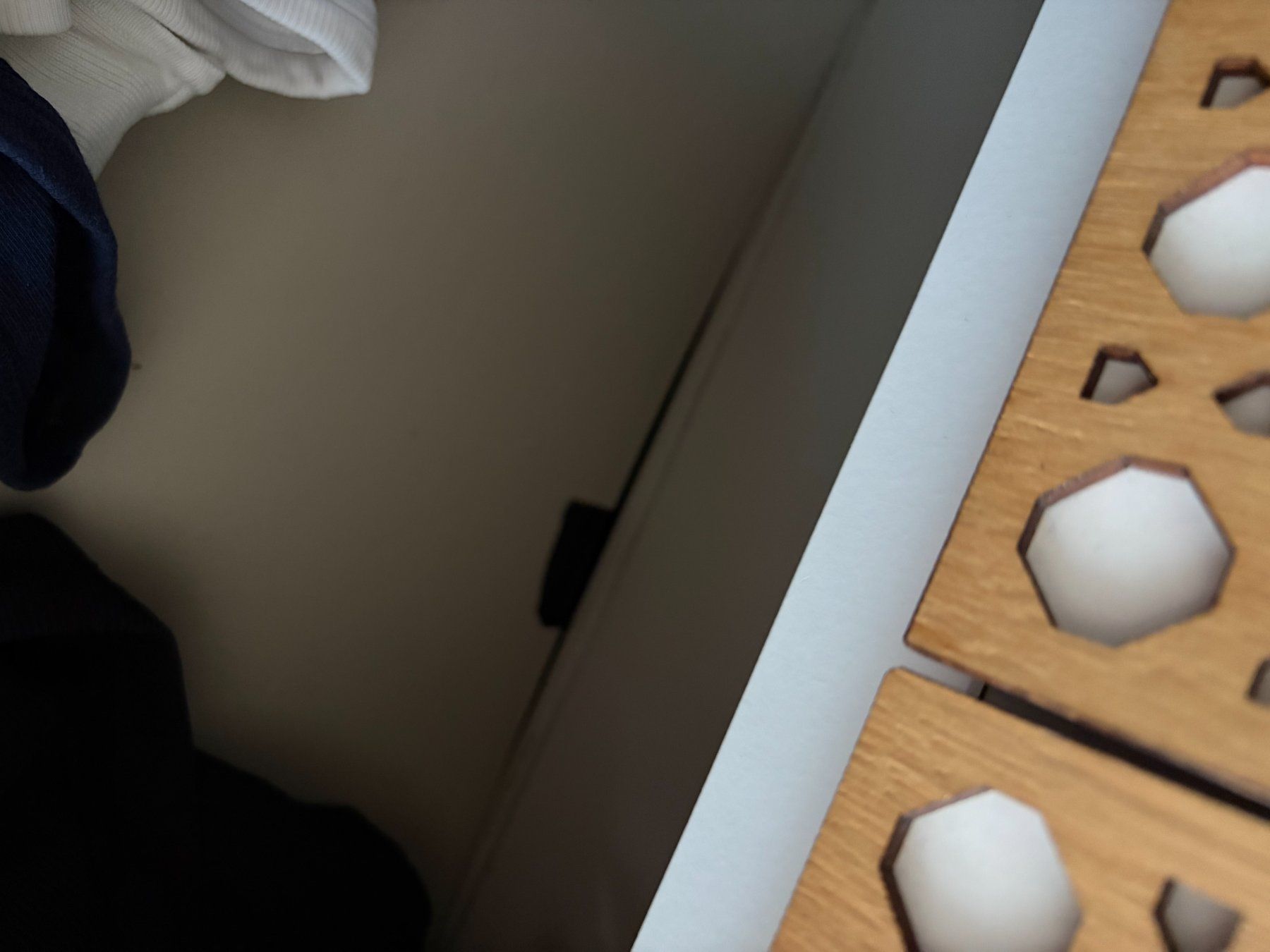Cassettiere: IKEA Malm Kommode mit Holz-Aufsatz – Usato da Wallisellen venduto da sas_89cg 3