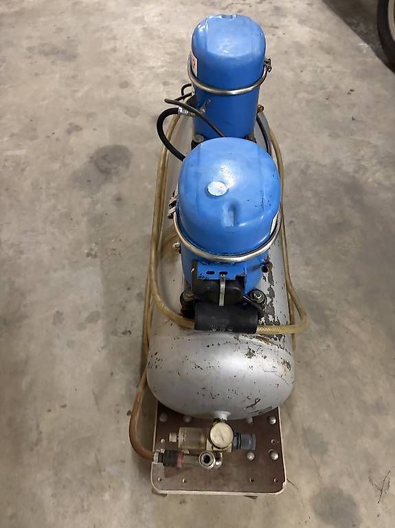 Compressori: Luft Kompressor  – Usato da Lausen venduto da Gjuliana4 2