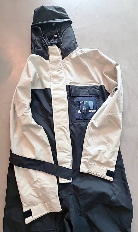 Jumpsuits: Overall Helly Hansen Gr L – Gebraucht aus Ebikon von immo-th 1