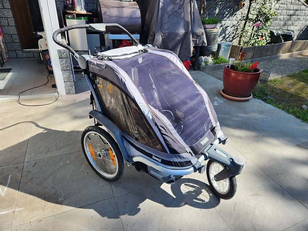 Anhänger: Thule Chariot Chinook enfants – Gebraucht aus Renens VD von aligrapefruit