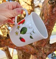 Teetasse / Tasse Frühling Erdbeeren Ranke