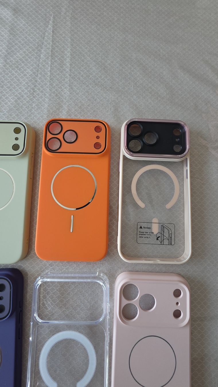 Apple Coques & Protection écran: Coques pour iPhone 17 Pro max – Neuf avec emballage d'origine à Martigny par IB_Store 2
