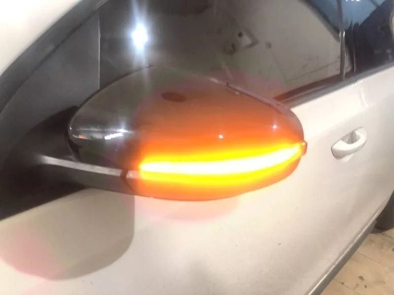 Tutti pezzi di ricambio auto: VW Golf 5 Dynamische LED Blinker – Nuovo e nell'imballaggio originale da Volketswil venduto da Willis-Autoteile 5