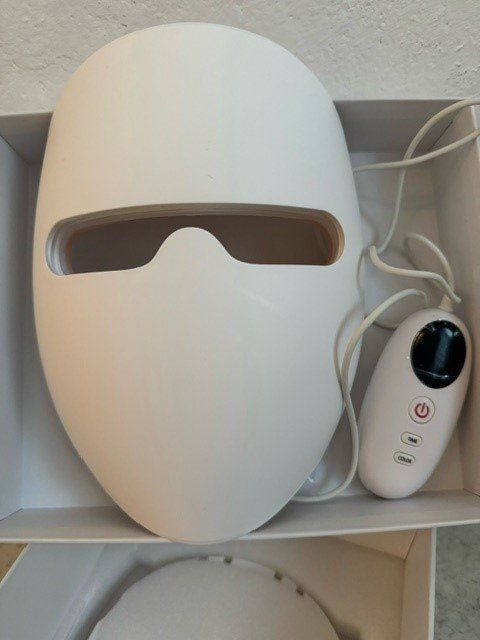 Cura del viso: Lovis LED Beauty Therapy – Nuovo (secondo la descrizione) da Hagendorn venduto da Pezzli 1