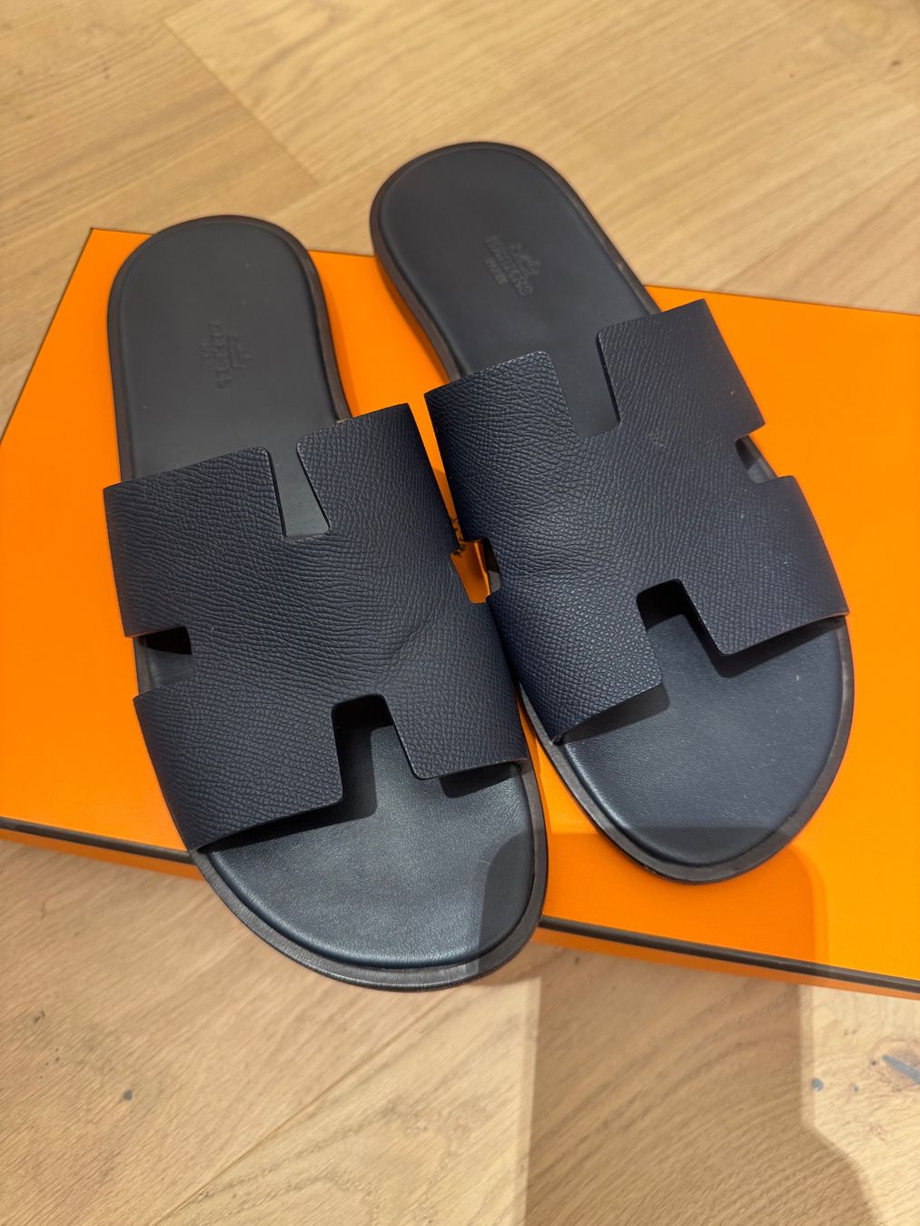 Hermès Scarpe da uomo: HERMES Izmir 44 – Usato da Weggis venduto da patinja