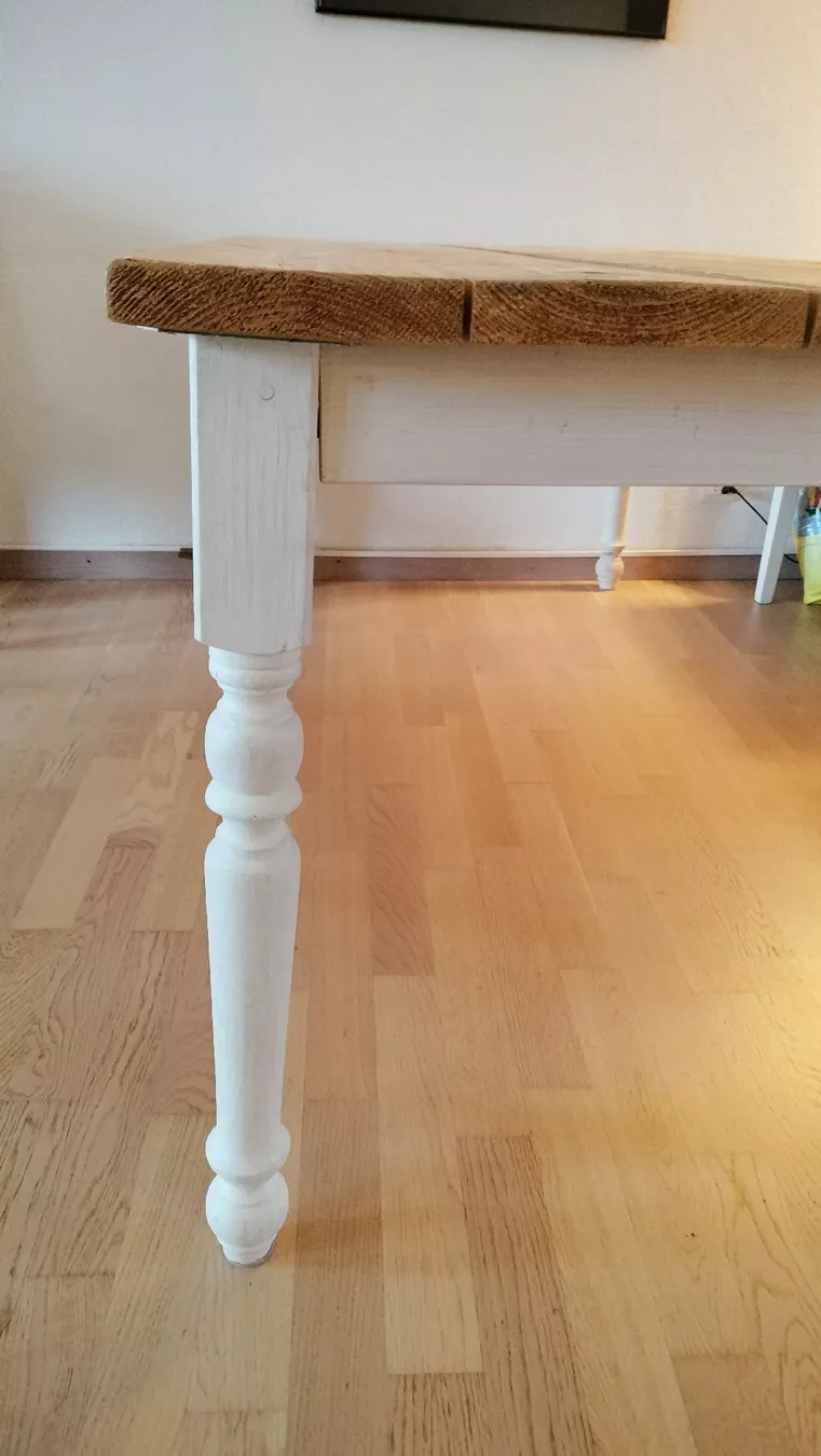 Tavoli: table style campagne chic – Usato da Villars-sur-Glâne venduto da Pilaune 2