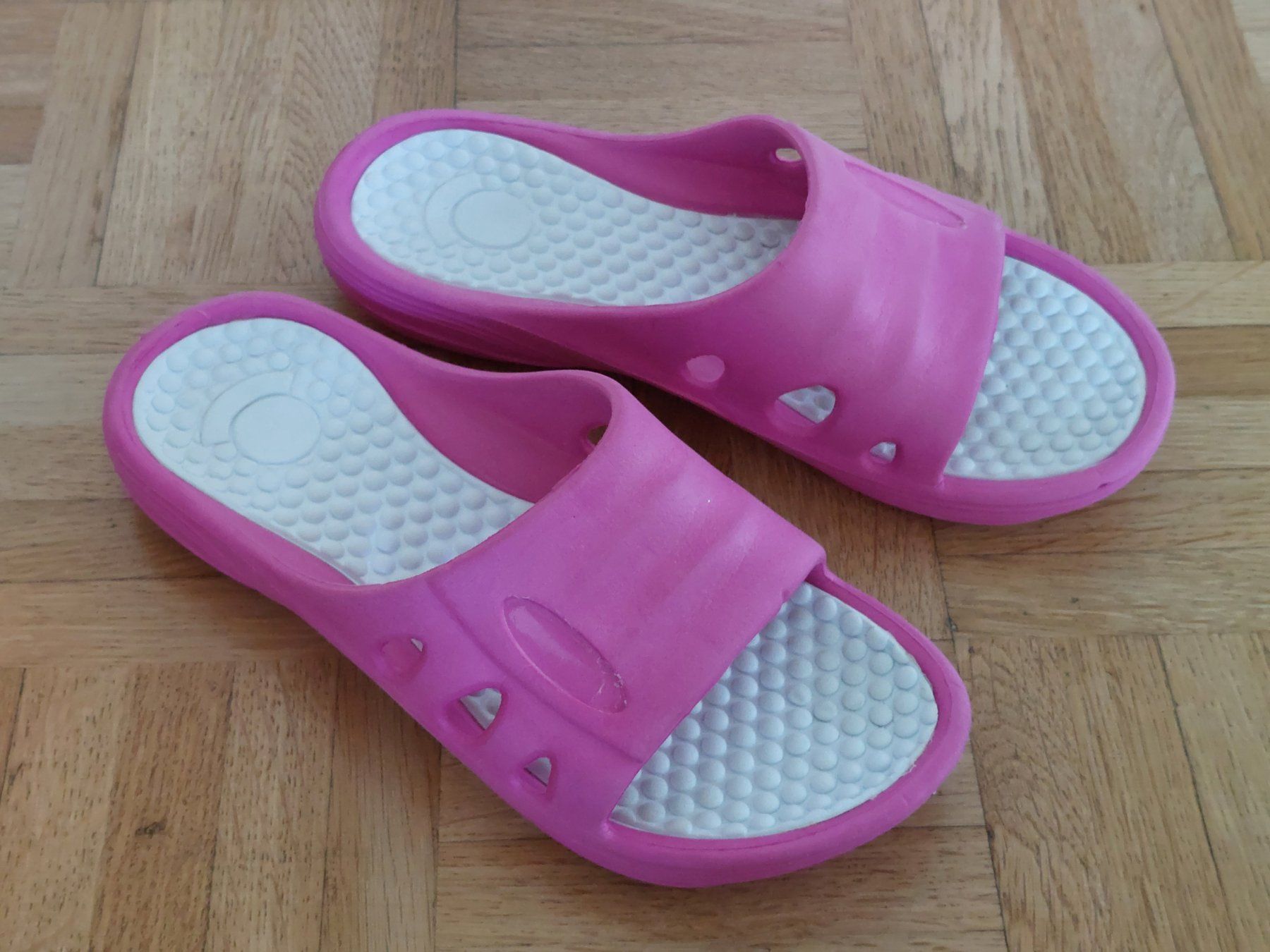 Scarpe per ragazze: Badesandalen Pink Gr. 34 – Usato da Pfäffikon SZ venduto da max_5ylc