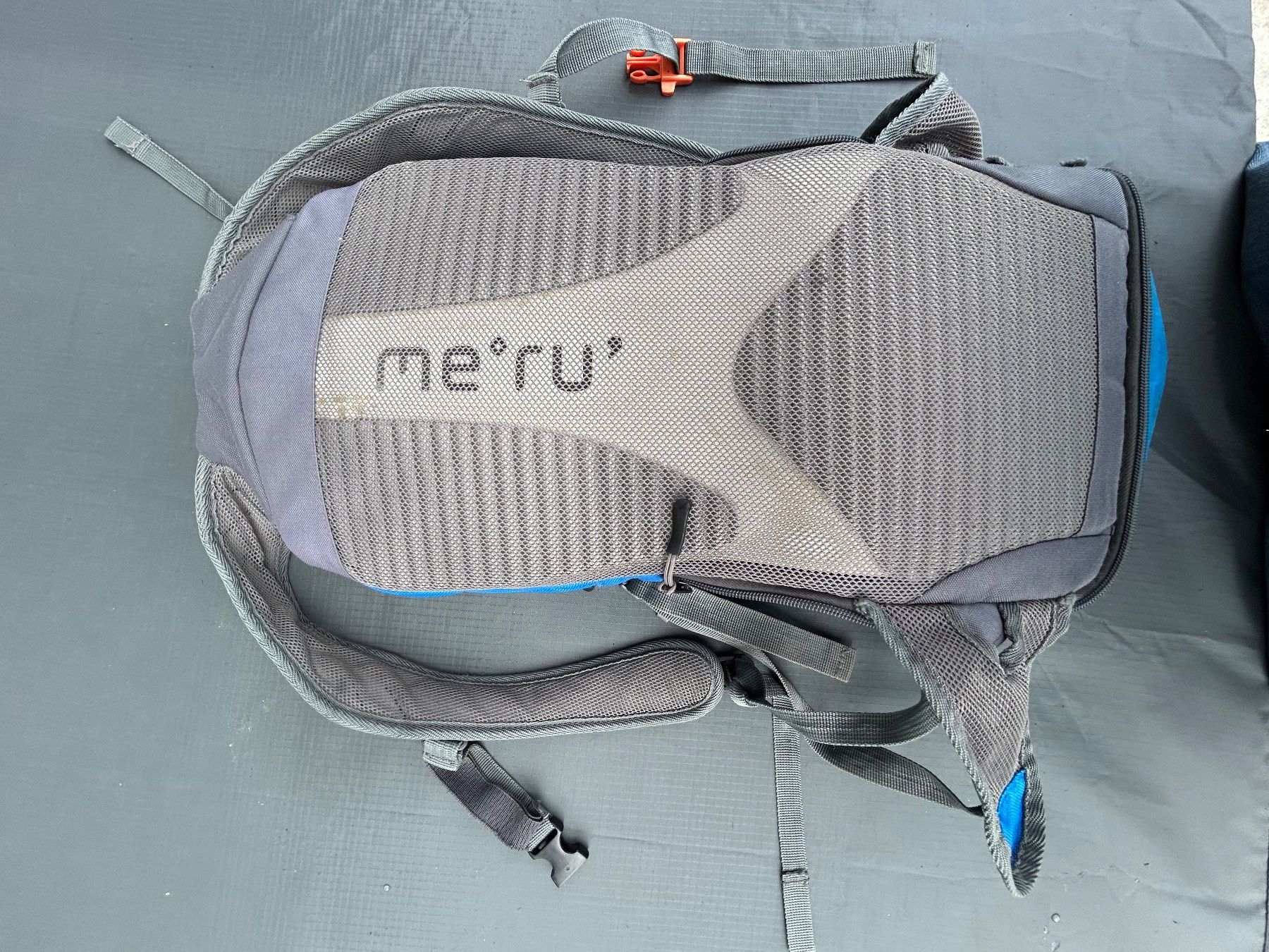 Zaini: Rucksack 10+2 Liter – Usato da Thalwil venduto da Polichimelle 5