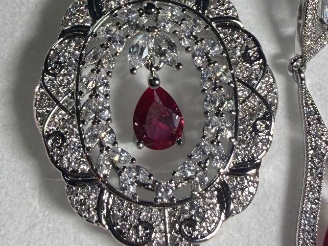 Altri gioielli: Parure bijoux Rouge – Nuovo e nell'imballaggio originale da St-Maurice venduto da Sandrinette123 2