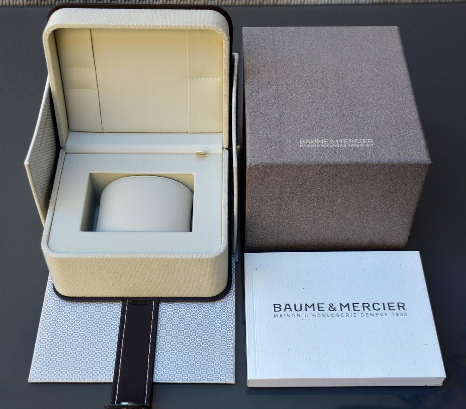 Baume & Mercier Scatole porta orologi: Uhrenbox boîte de montre Baume & Mercier – Usato da Collonges venduto da Auganien