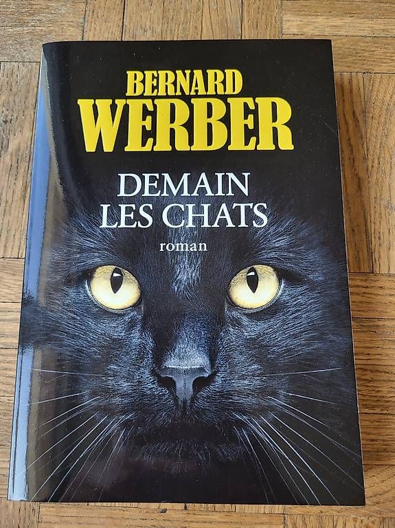 Libri: Demain les chats de Bernard Weber – Usato da Lausanne venduto da sar_yyb7