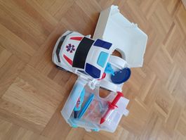 Camion ambulance avec accessoires et sirène
