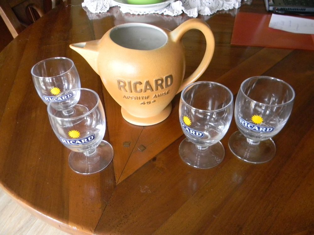 pichet à eau + 4 verres Ricard (Neu (gemäss Beschreibung)) in Bournens ...