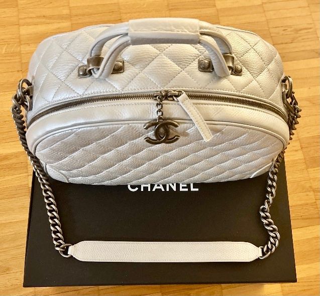Chanel Taschen für Damen: CHANEL Leder Bowling Tasche – Neu und originalverpackt aus Zurich von MX1000 1