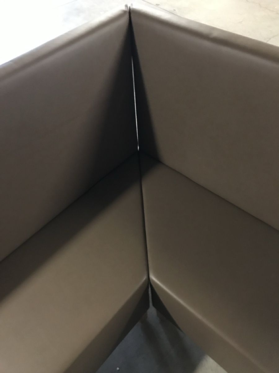 Bancs: Eckbank Kunstleder 210x180 cm – D'occasion à Männedorf par deal4deal 4