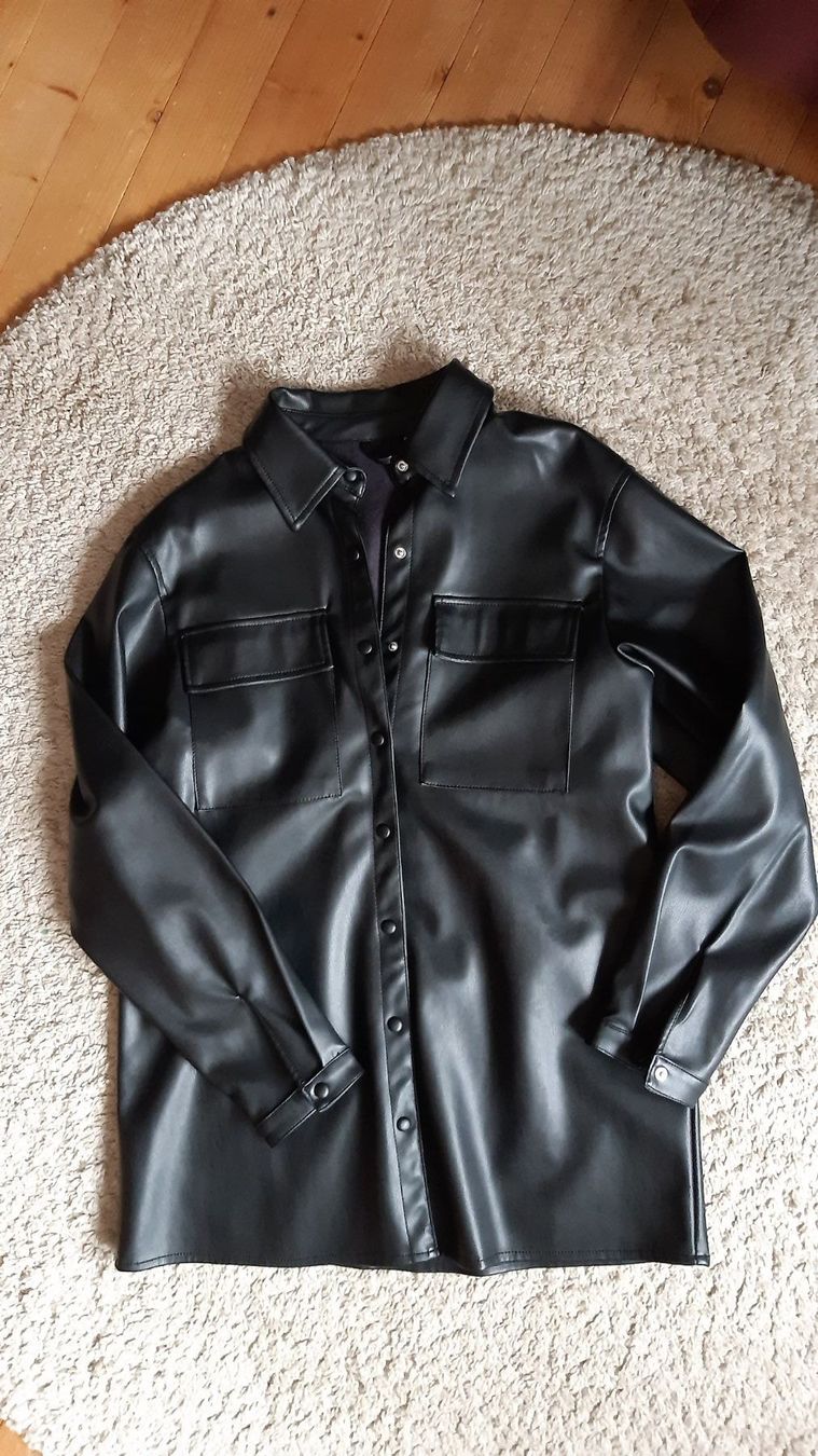 Vila Giacche: Jacke / Hemd Kunstleder Vila – Nuovo (secondo la descrizione) da Engelberg venduto da ollinseaotter 1
