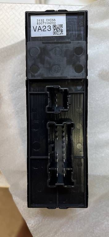 Toutes les pièces auto: Subaru Impreza Fensterheber Schalter – D'occasion à Appenzell-Steinegg par 200162 2
