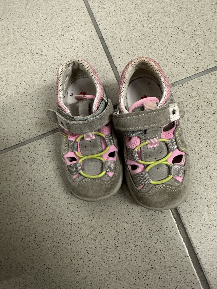Elefanten Schuhe für Mädchen: Elefanten Sandalen – Gebraucht aus Oberuzwil von SaMa1986 1