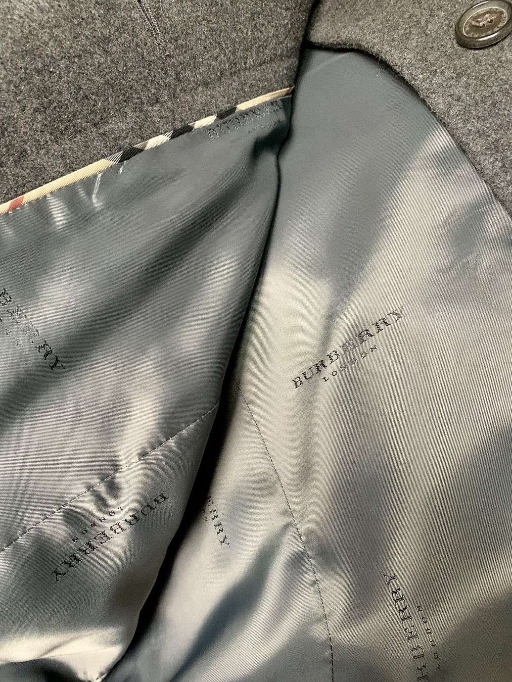 Burberry Cappotti: Kurzer Wollmantel von Burberry, Gr. 36 – Nuovo (secondo la descrizione) da Zürich venduto da p_q7q_nichtraucher 5
