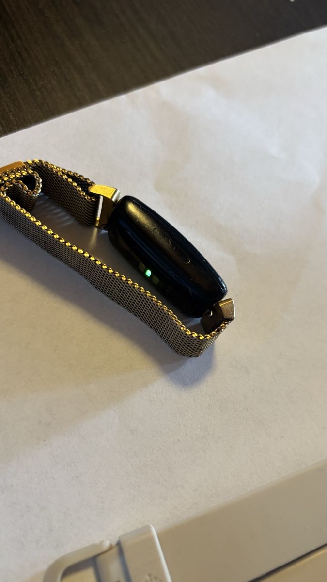Fitbit Smartwatch: Fitbit Inspire 2 – D'occasion à Roggwil BE par R.. 2