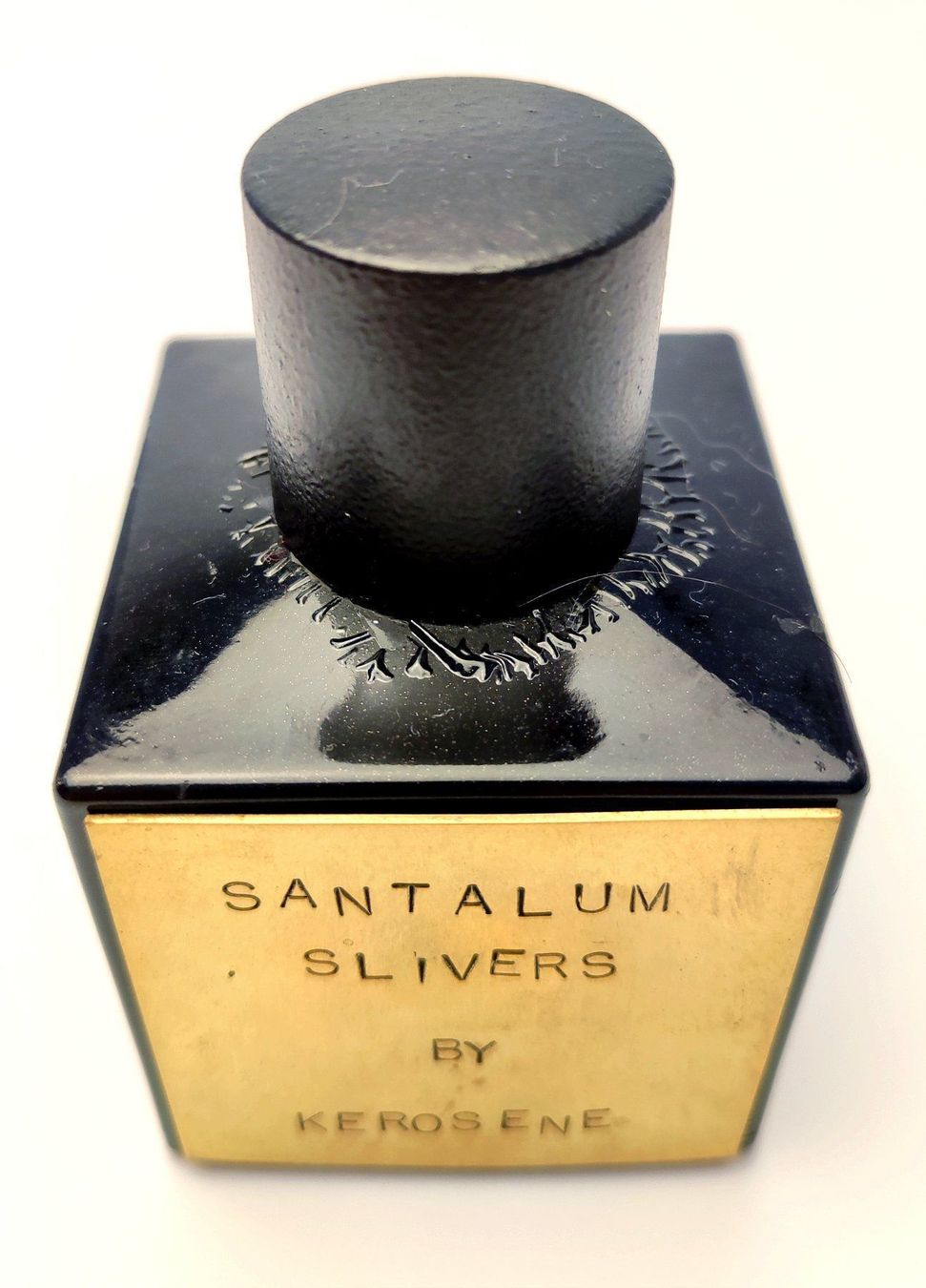 Profumi & Eau de Toilette: Santalum Slivers EDP von KEROSENE – Usato da Zürich venduto da Loveparfumes 2