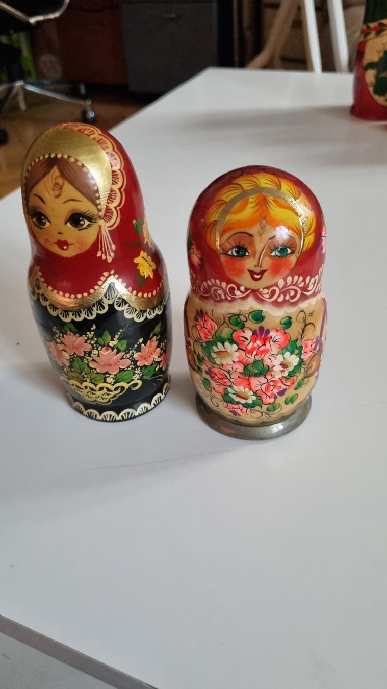 Figurines: 2 poupées russe – D'occasion à La Chaux-de-Fonds par mikilo1
