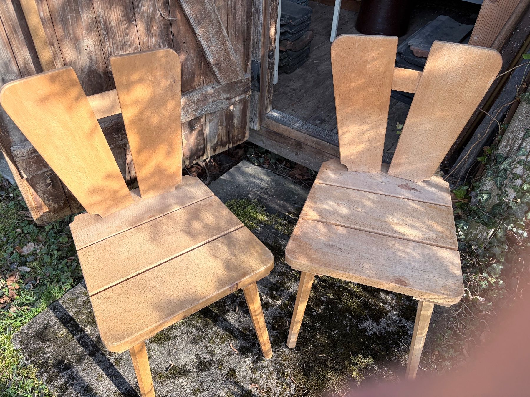 Chaises: 2 Holzstabellen – D'occasion à Herisau par thin999