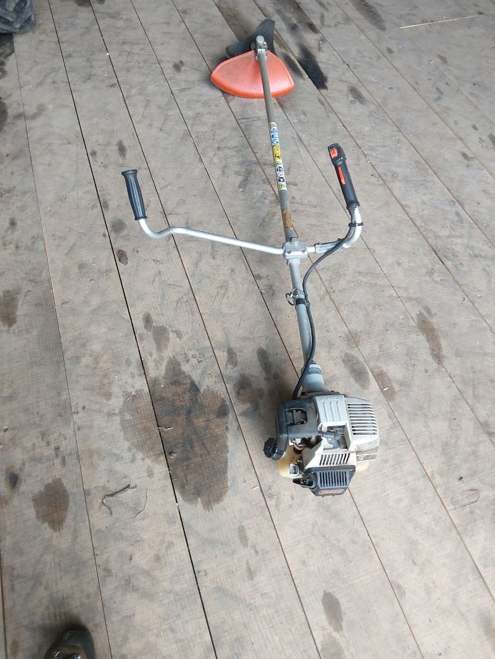 Tous les outils: Motorsense  – D'occasion à Oberburg par luc_bm9x 2