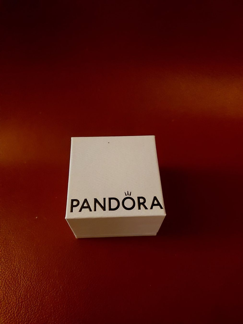 Pandora Portagioie: Pandora Schmuckschachtel / Ringbox / Schmuckschatulle – Usato da Büttikon AG venduto da lca_v7pb
