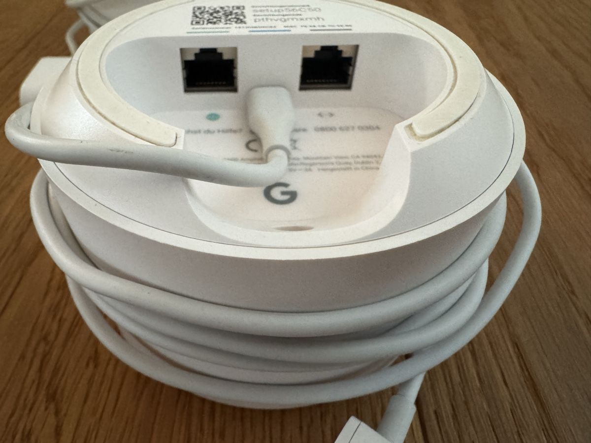 Modems & Router: Google Wifi WLAN Mesh 3er Set weiss – Gebraucht aus Zollikerberg von map_9kh7 1
