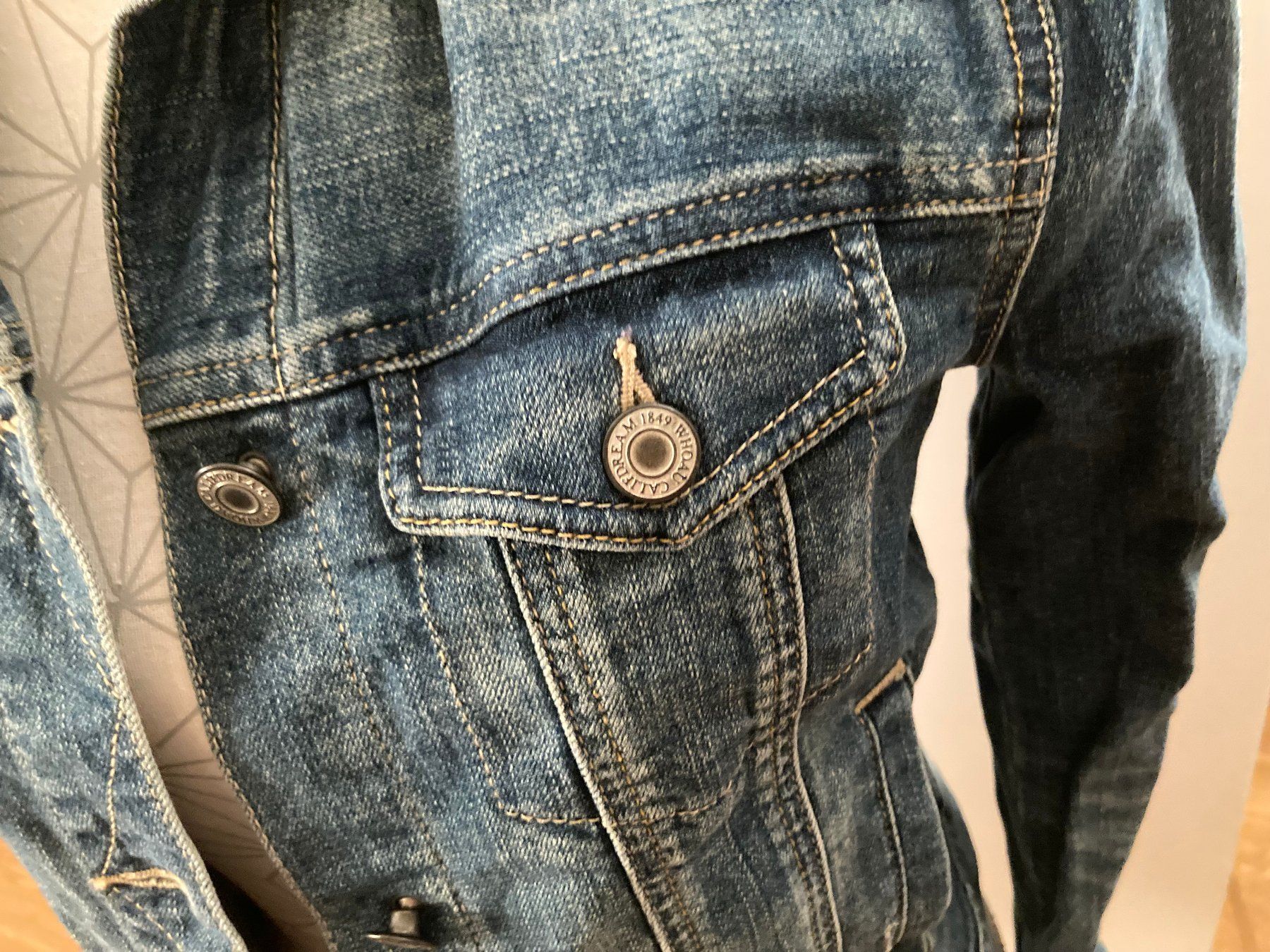 Jacken: "American Vintage" Jeansjacke S – Gebraucht aus Hombrechtikon von star8888 1