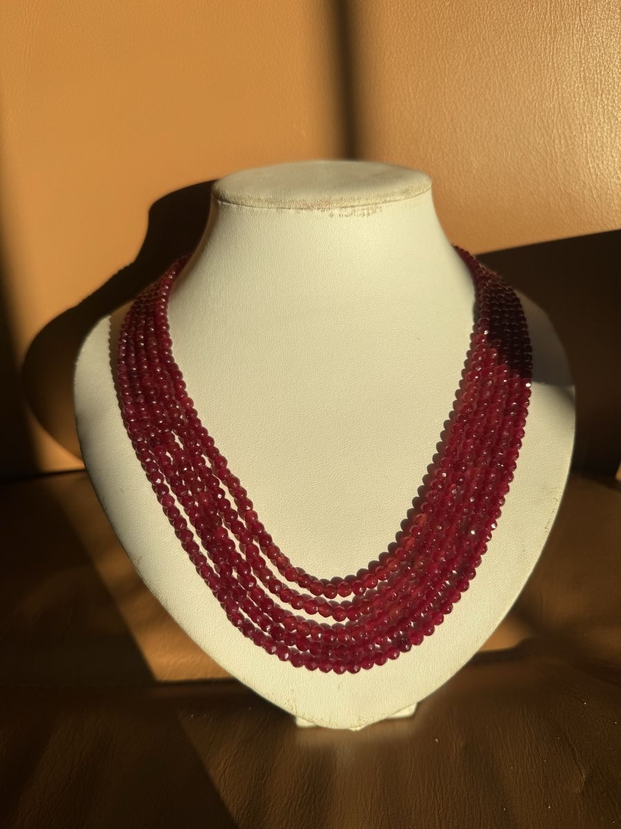 Ketten: Rote Jade Stein Kette NEU 5 Stränge – Neu und originalverpackt aus Basel von Chili007